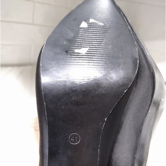 [H256] Solid Black Pointed Toe Slip On Heeled Booties - Picture 9 of 10